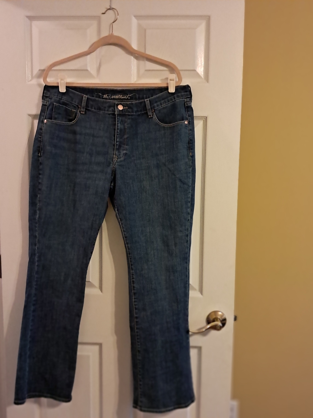 Old Navy Women's Boot Cut Jeans in Dark Blue Wash